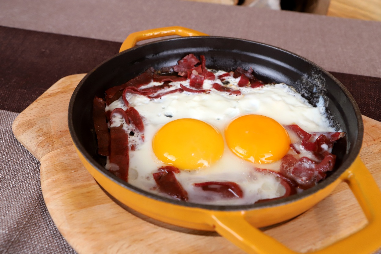 PASTIRMALI YUMURTA (ÇEMENSİZ)