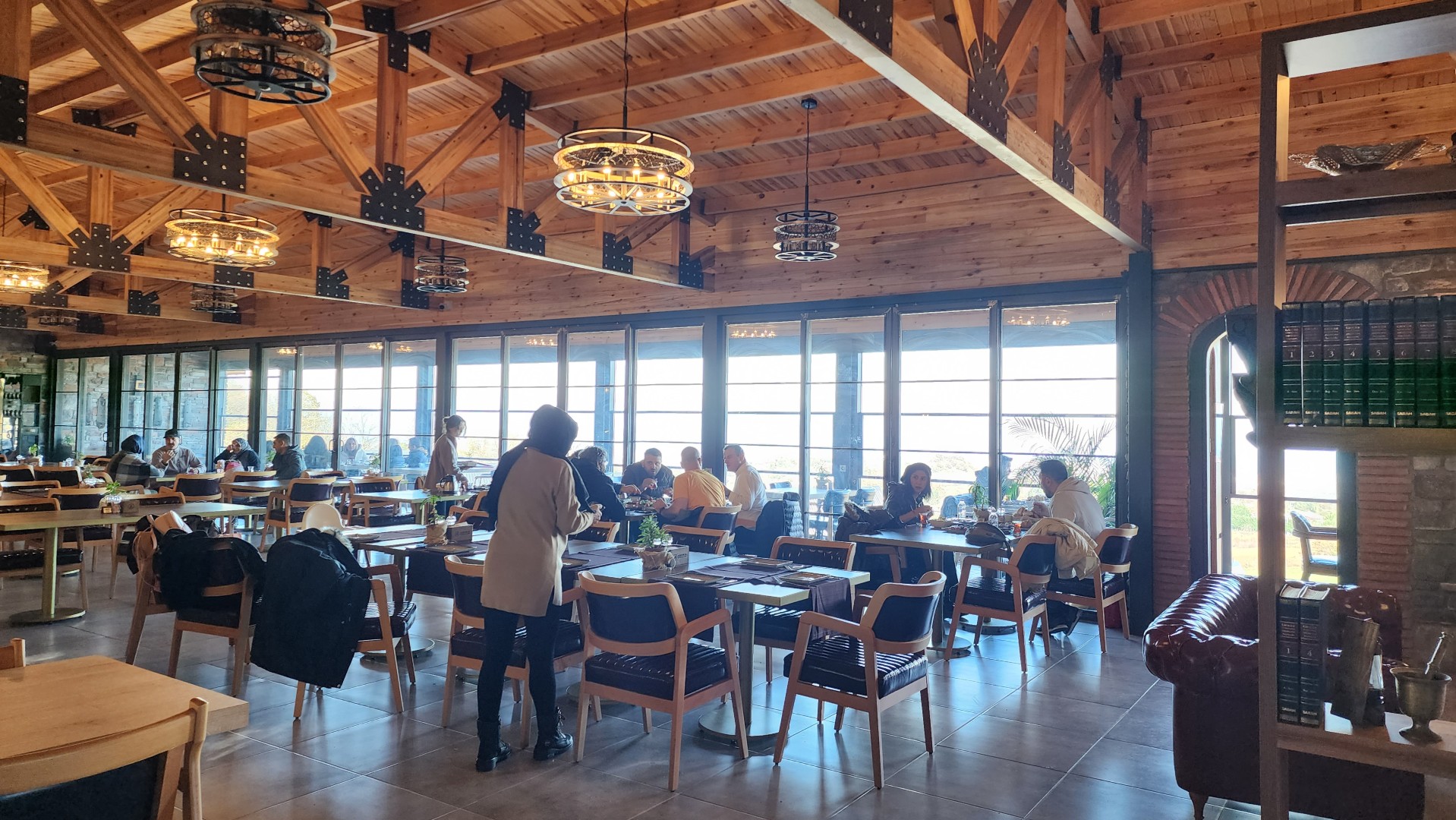 Aronia Cafe Restaurant